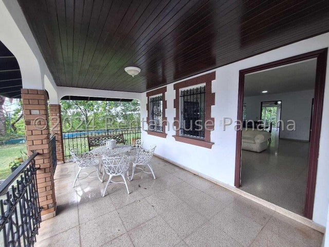 Splendid House - Casa en El Dorado